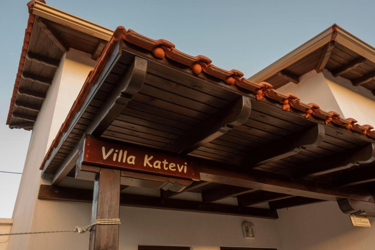 Katevi Luxury Seafront Villa Ιερισσός Εξωτερικό φωτογραφία